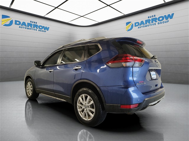 2019 Nissan Rogue SV photo 3