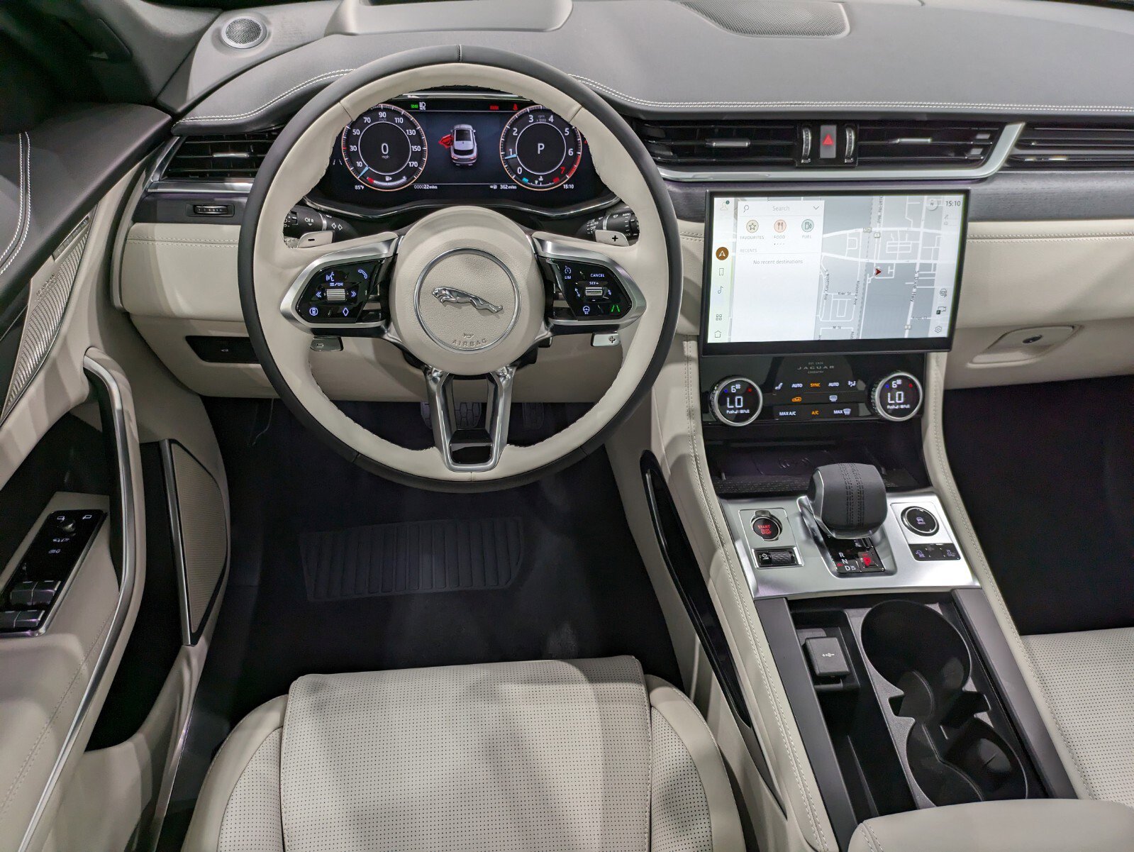 2025 Jaguar F-PACE R-Dynamic S P250 photo 10