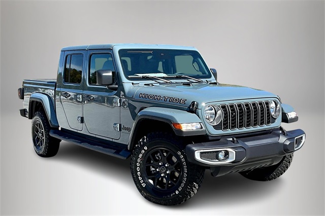 2025 Jeep Gladiator High Tide's photo