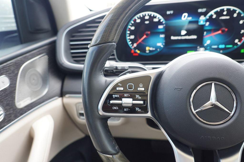2023 Mercedes Benz GLS 450 4MATIC photo 18