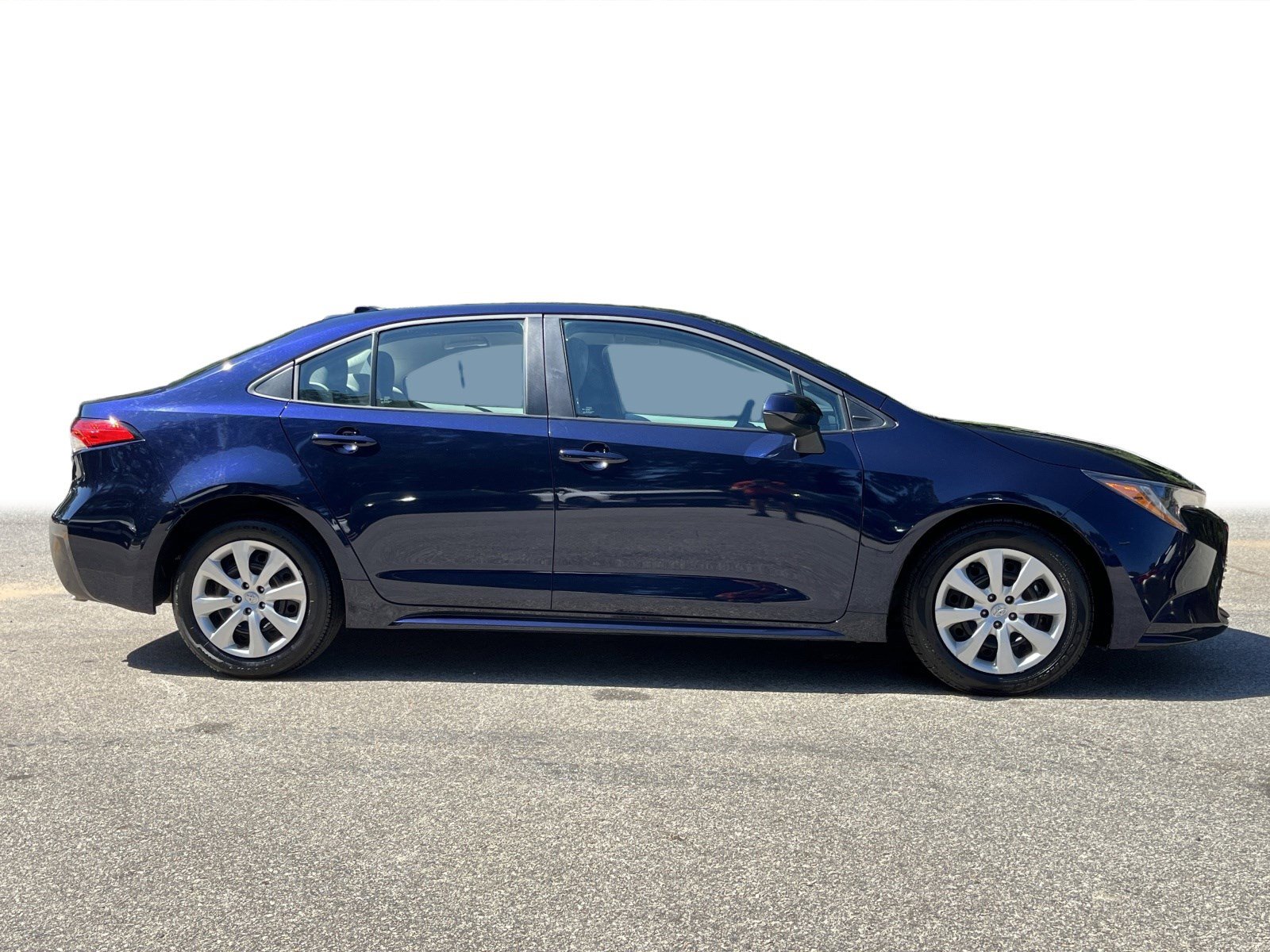 2024 Toyota Corolla LE photo 12