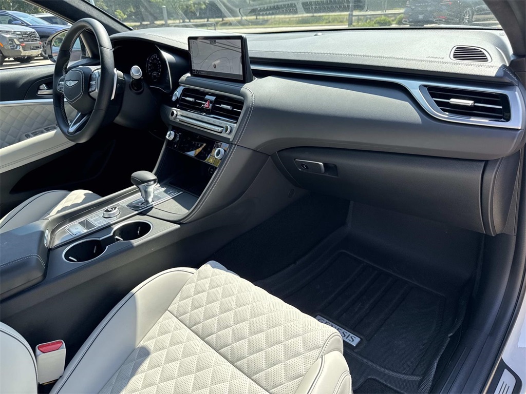 2025 Genesis G70 3.3T Sport Prestige photo 10