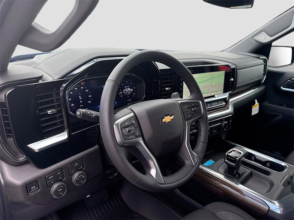 2026 Chevrolet Silverado 1500 LT photo 9