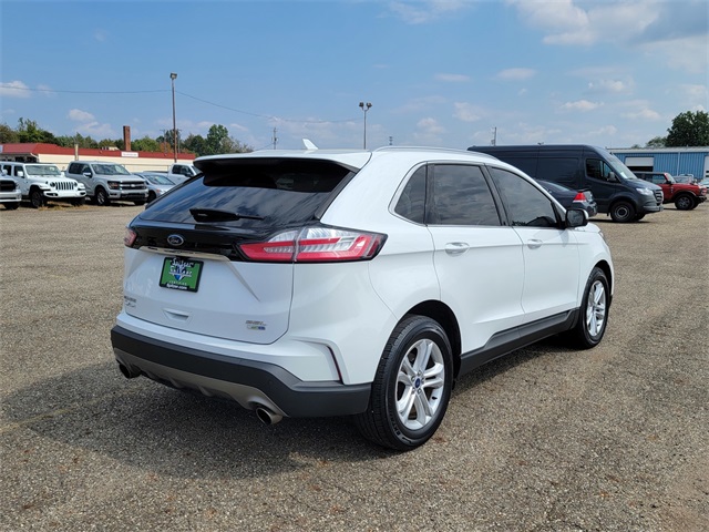 2020 Ford Edge SEL photo 5