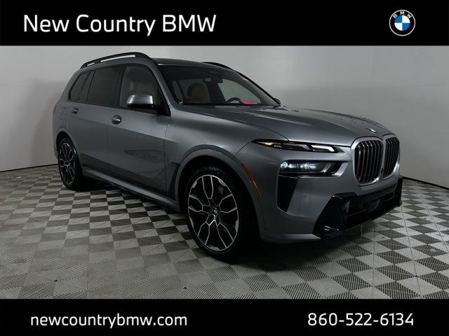 2023 BMW X7 40i's photo