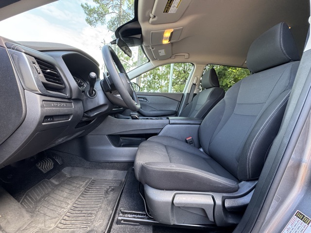 2023 Nissan Rogue S photo 14