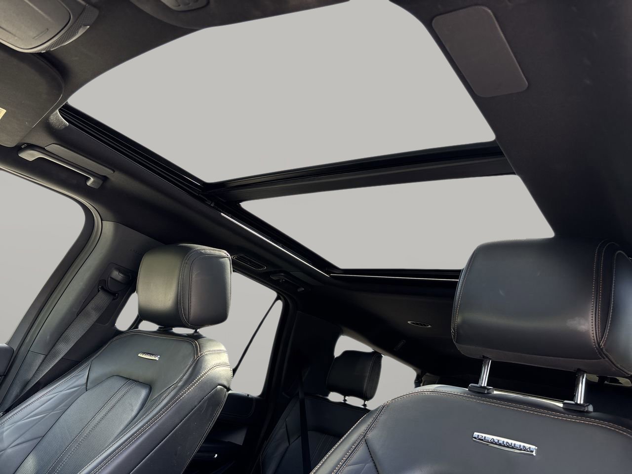 2022 Ford Expedition MAX Platinum photo 20