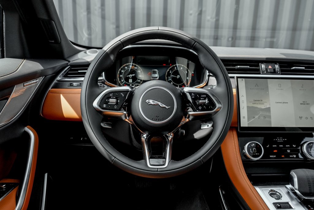2026 Jaguar F-PACE P250 R-Dynamic S photo 13