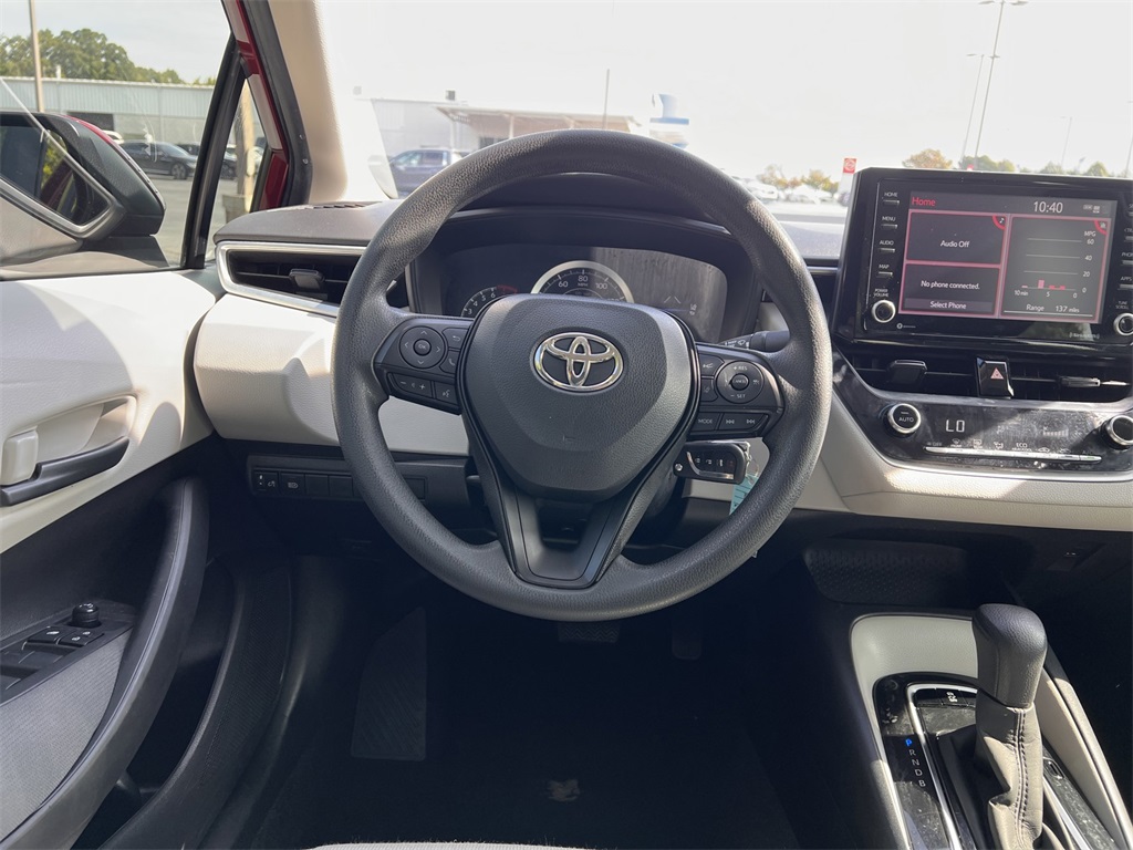 2022 Toyota Corolla LE photo 19