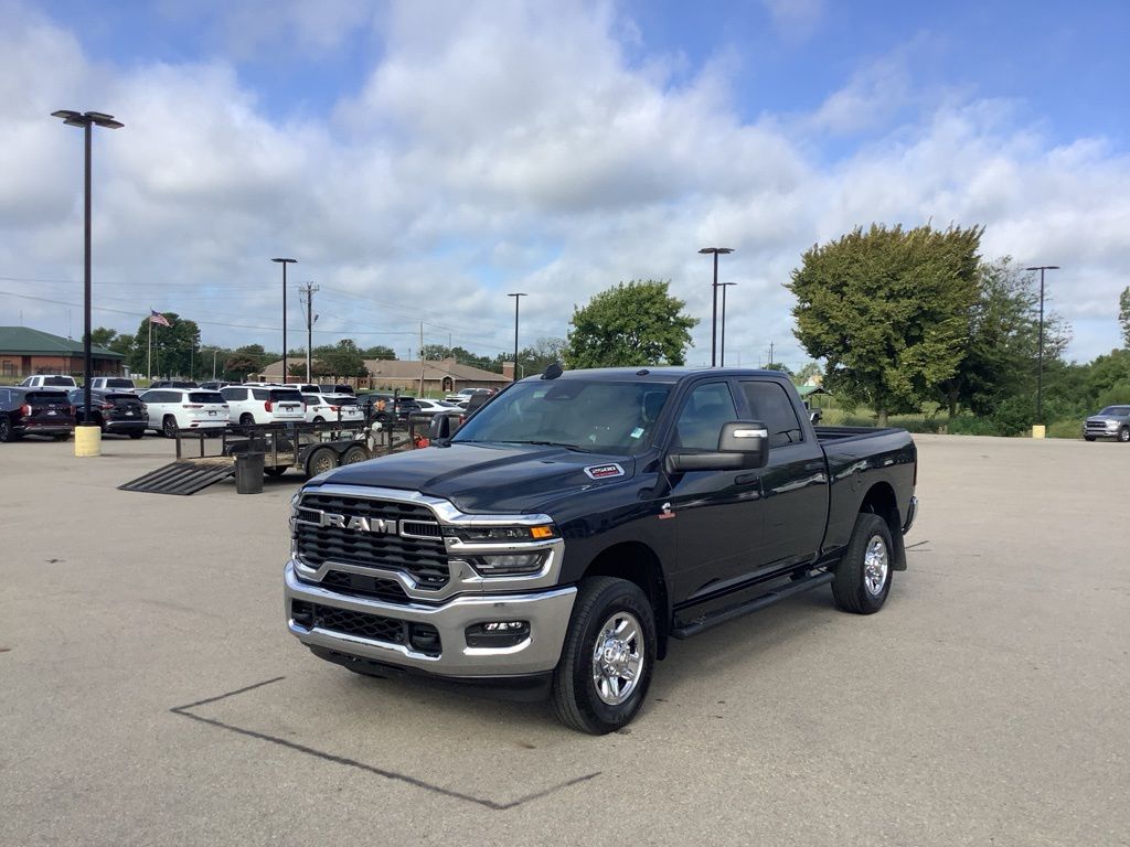 2025 Ram 2500 Tradesman photo 3