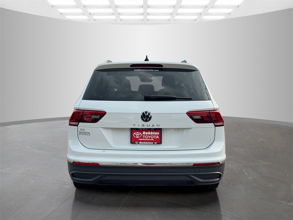 2022 Volkswagen Tiguan SE photo 4