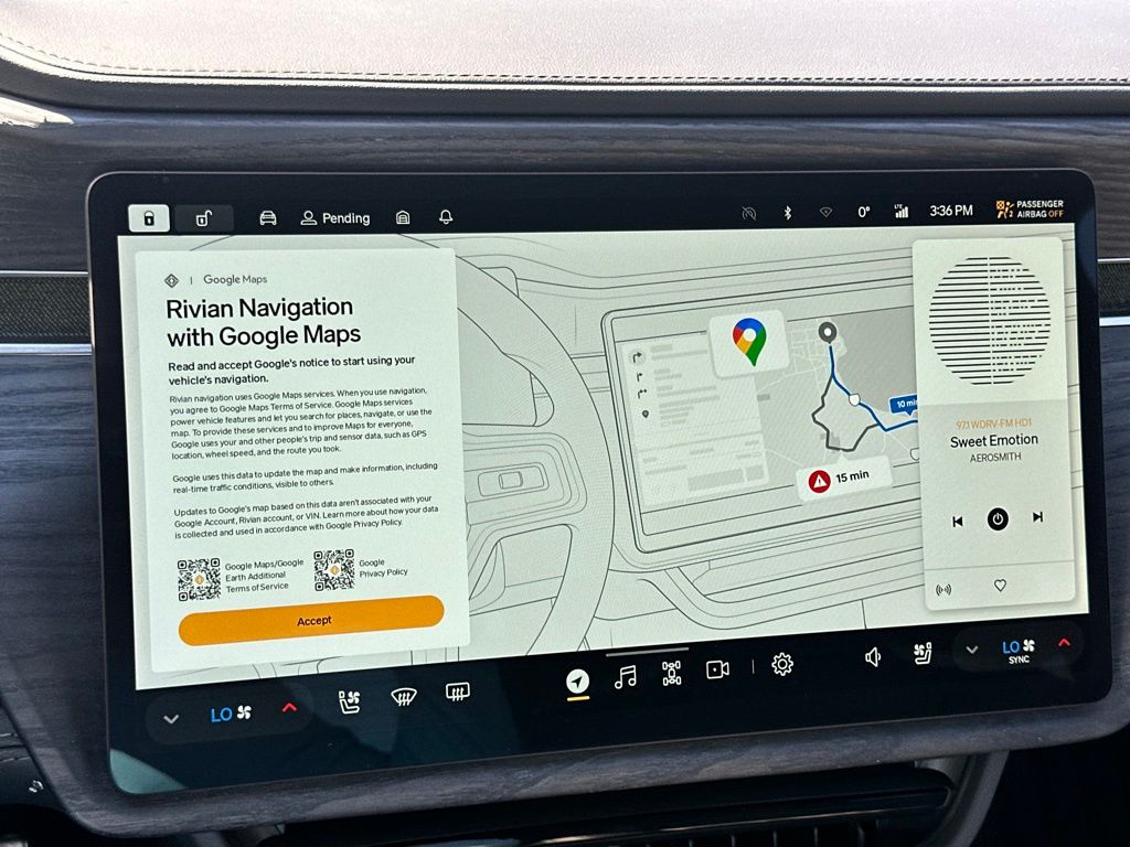 2024 Rivian R1T Adventure photo 18