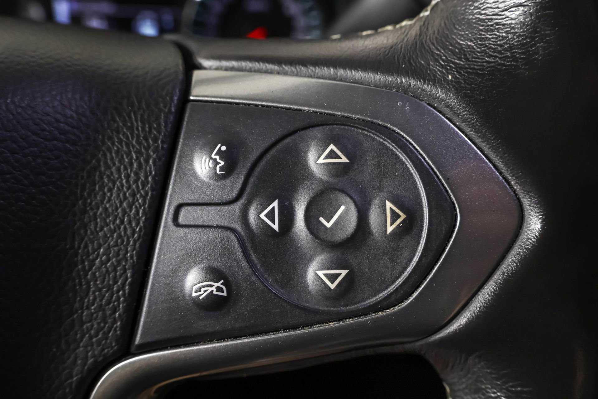 2018 Chevrolet Silverado 1500 LT photo 17