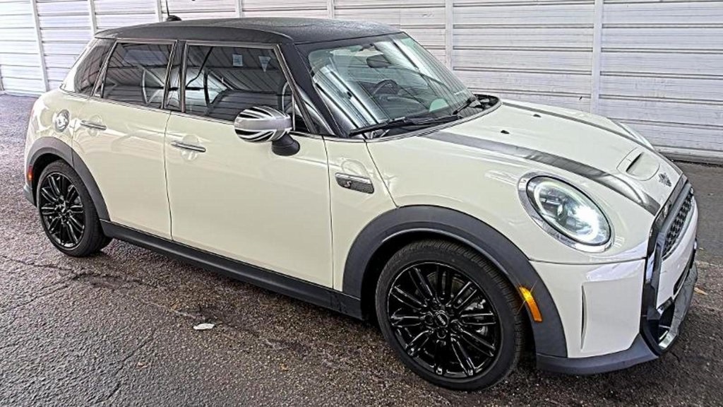 2022 MINI Hardtop 4 Door S's photo