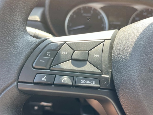 2025 Nissan Versa S photo 22