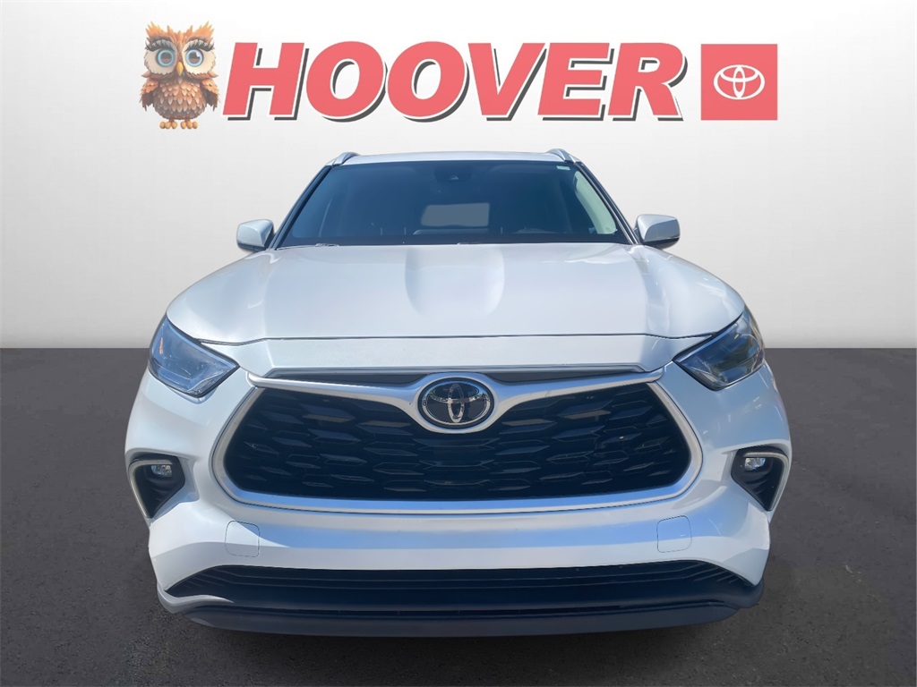 2023 Toyota Highlander XLE photo 3