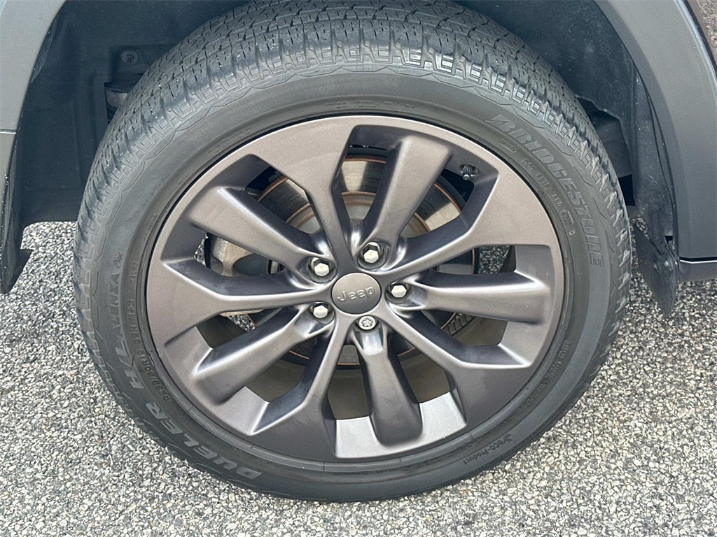 2021 Jeep Cherokee Latitude Lux photo 10