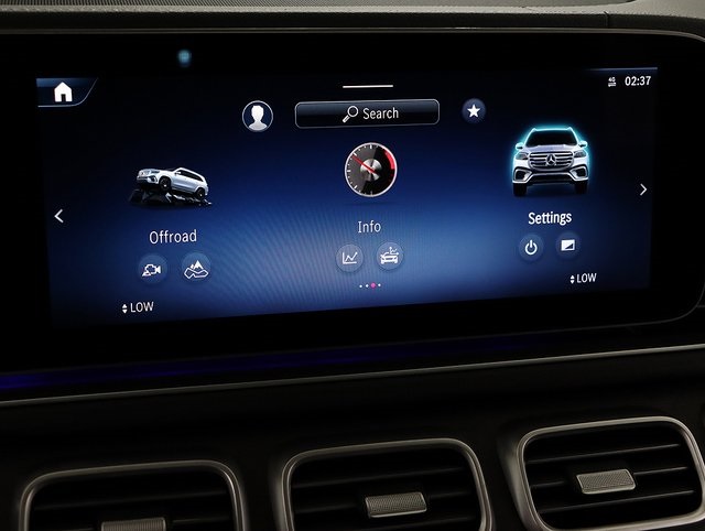 2026 Mercedes Benz GLS 450 4MATIC photo 20