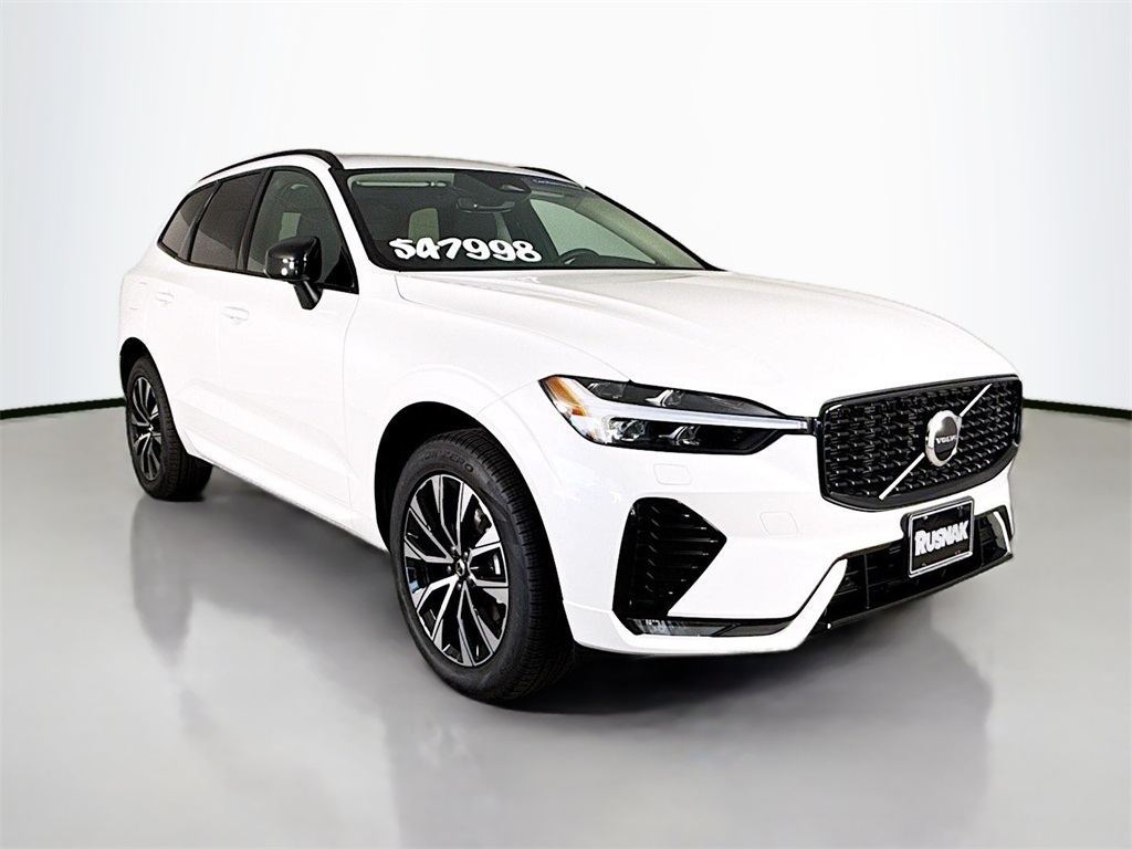 2025 Volvo XC60 Core's photo