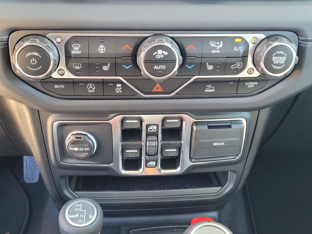 2025 Jeep Gladiator Sport photo 11