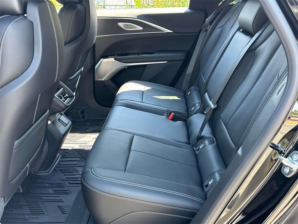 2026 Cadillac Lyriq Luxury photo 8