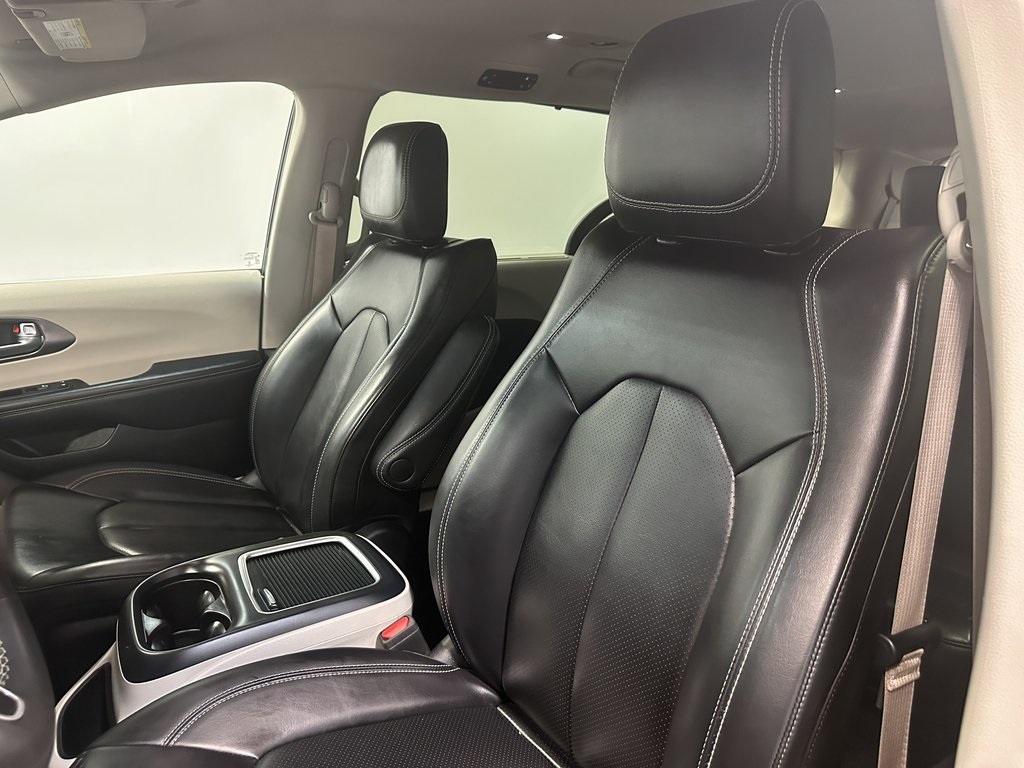 2023 Chrysler Pacifica Touring L photo 55