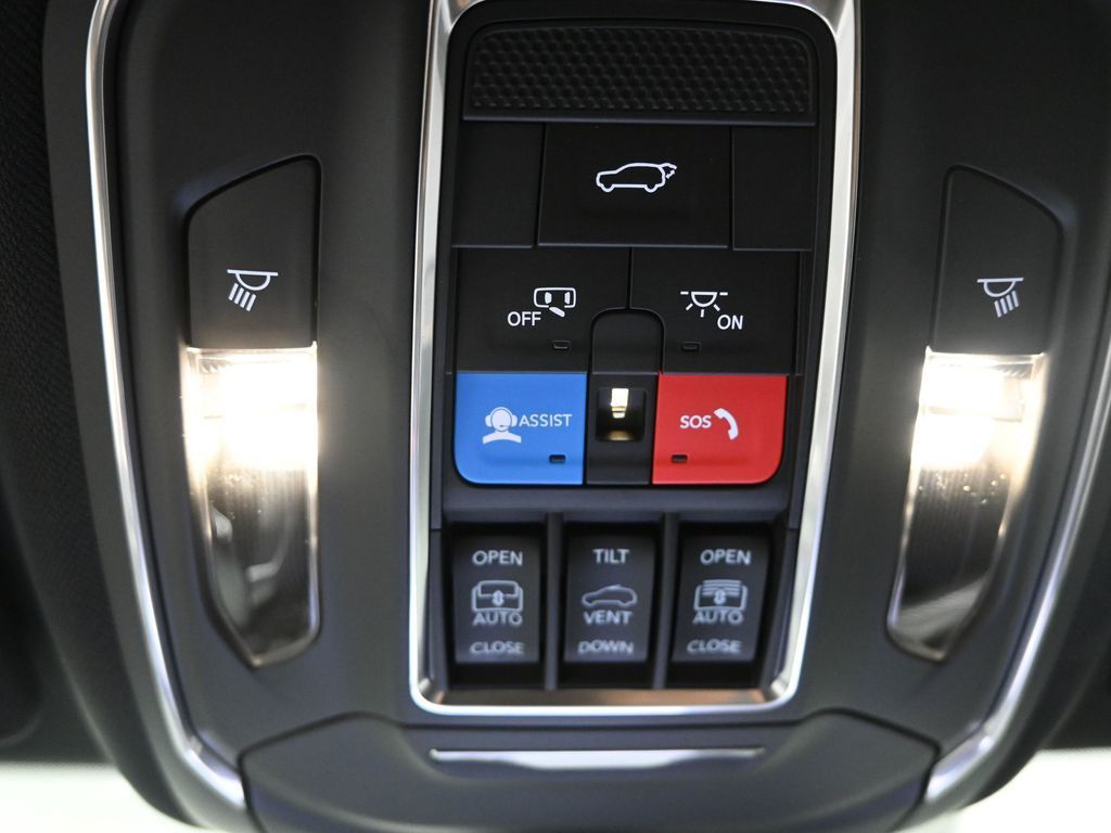 2025 Jeep Grand Cherokee Limited photo 15
