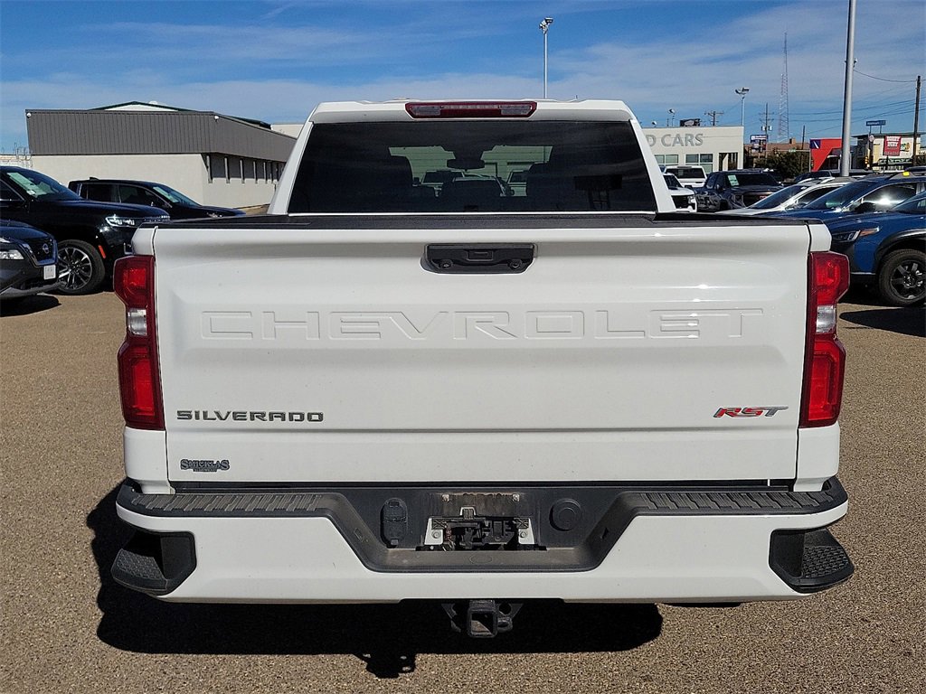2022 Chevrolet Silverado RST photo 3