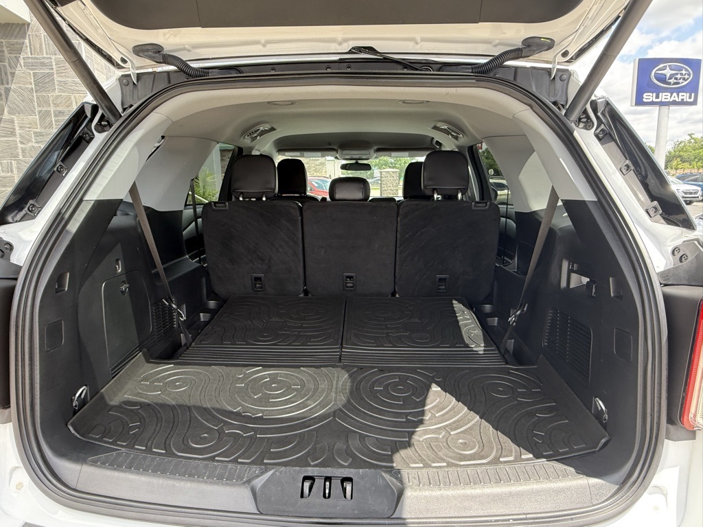 2023 Ford Explorer XLT photo 27