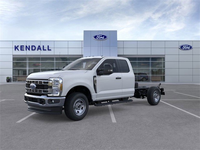 2025 Ford F-350 Super Duty Chassis Cab XL's photo