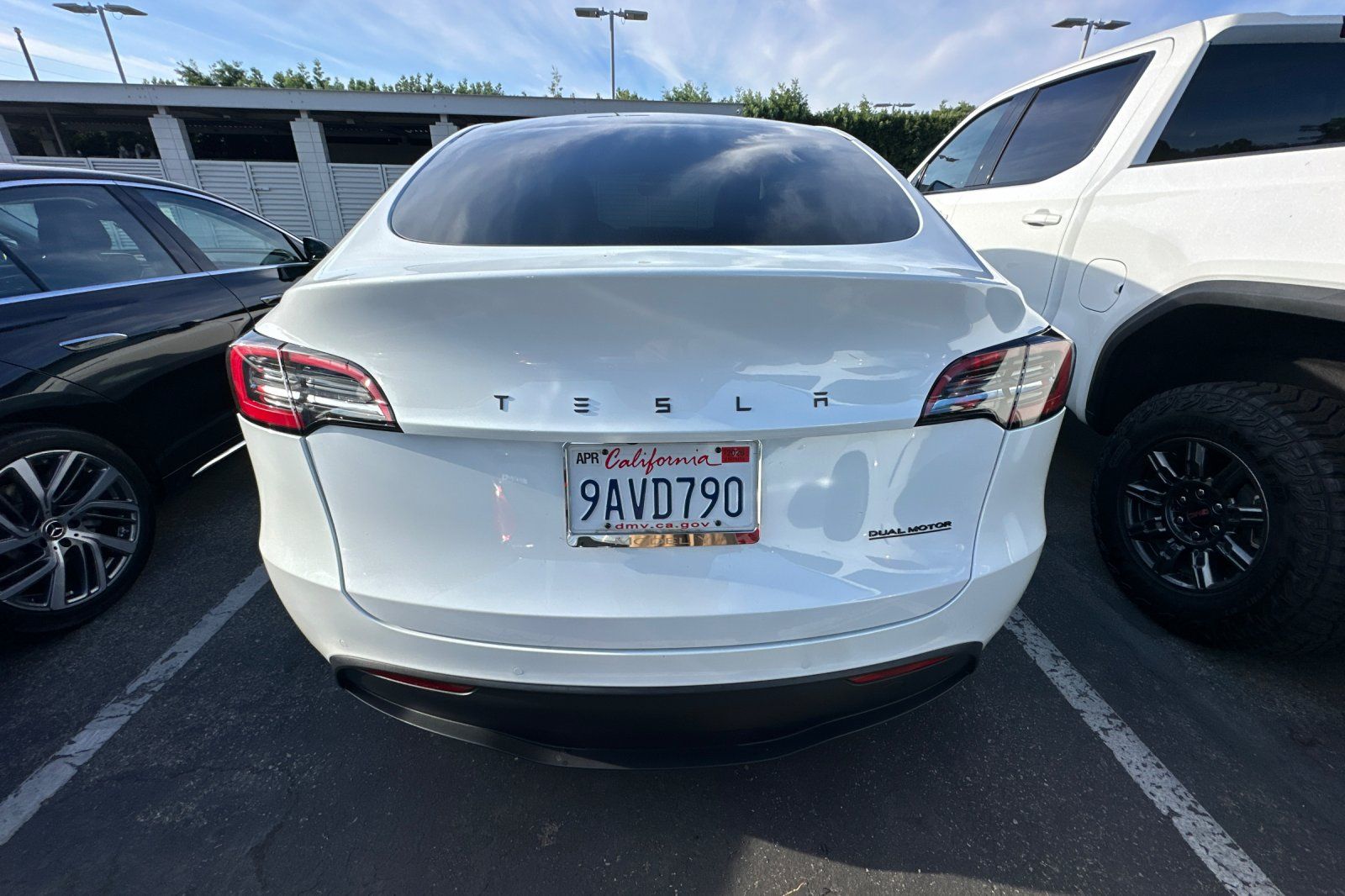 2022 Tesla Model Y Long Range photo 5