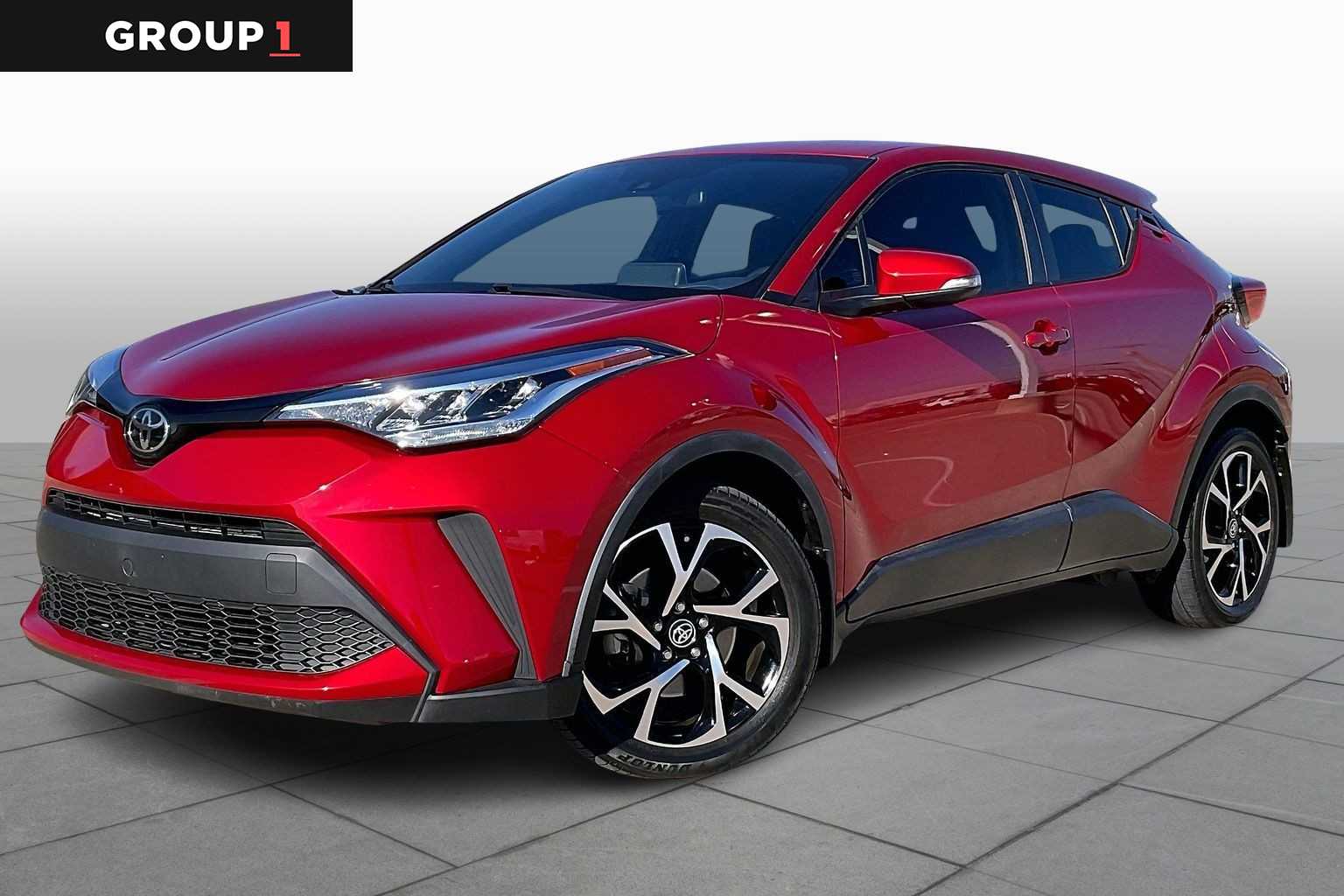2020 Toyota C-HR XLE's photo