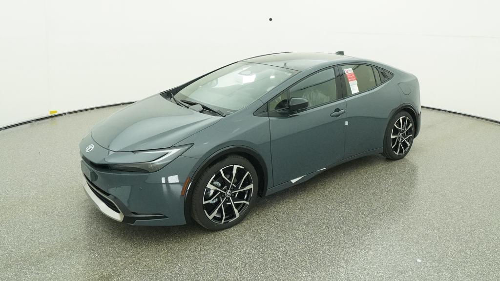 2026 Toyota Prius XSE Premium's photo