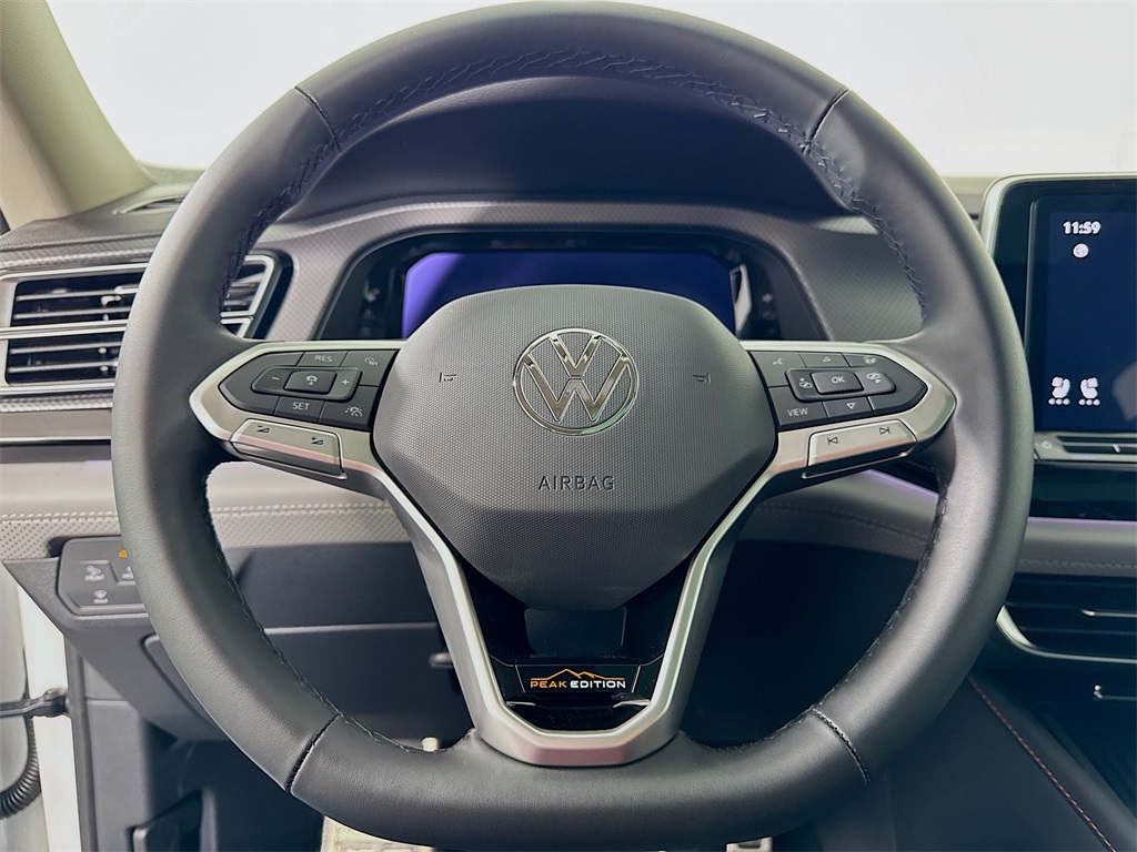 2025 Volkswagen Atlas Peak Edition SE photo 31