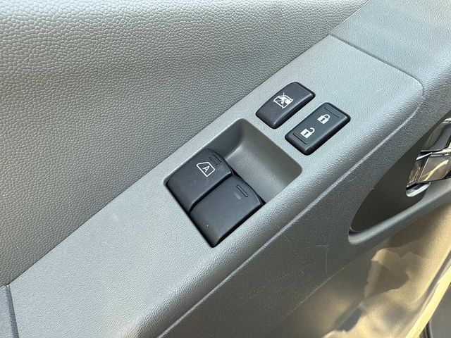 2020 Nissan Frontier S photo 12