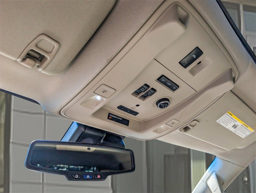 2015 Cadillac Escalade Luxury photo 29