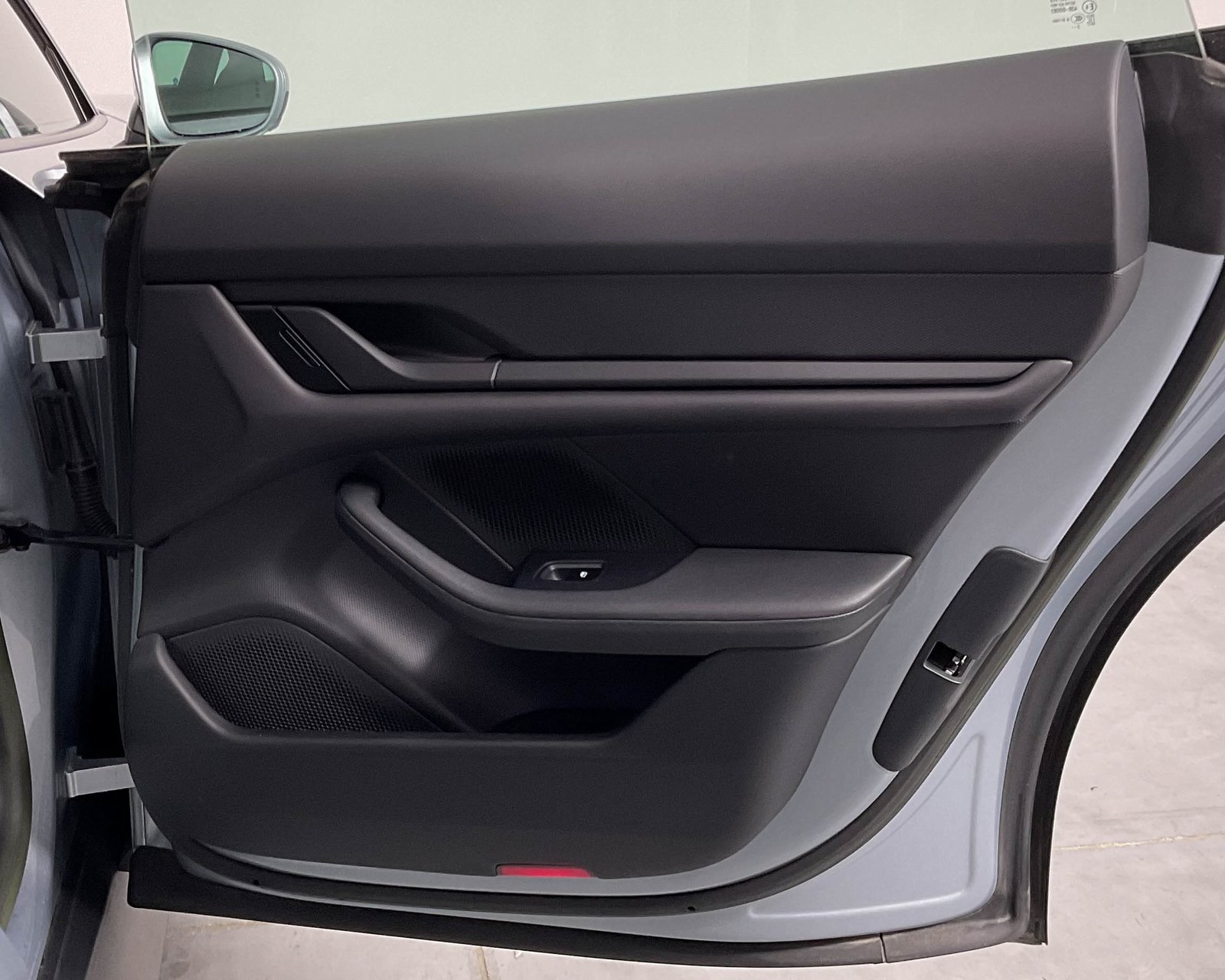 2023 Porsche Taycan S photo 23