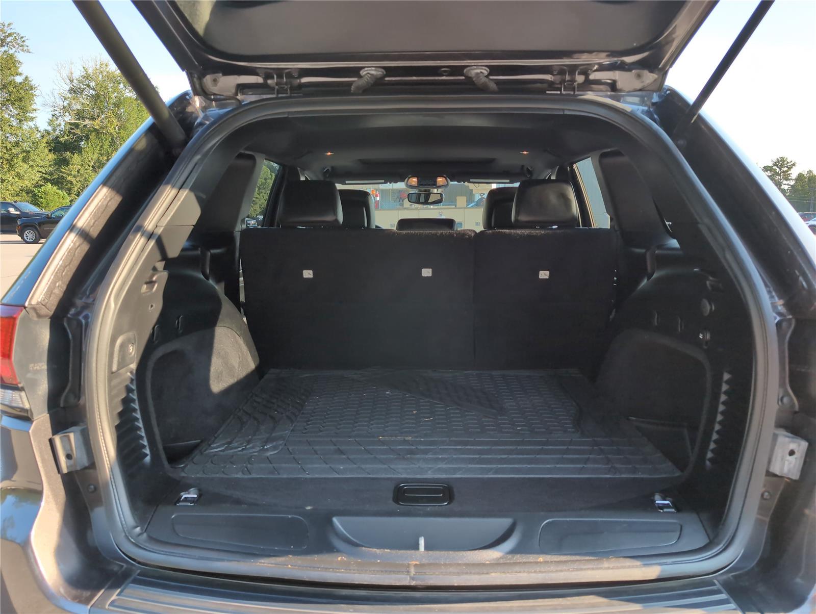 2020 Jeep Grand Cherokee Altitude photo 23