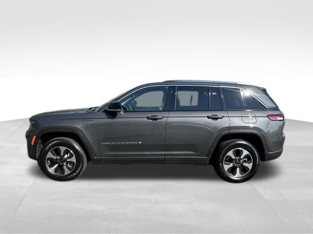 2023 Jeep Cherokee 4xe photo 3