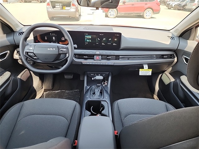 2025 Kia K4 LXS photo 14