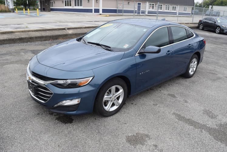 2024 Chevrolet Malibu 1LT photo 3