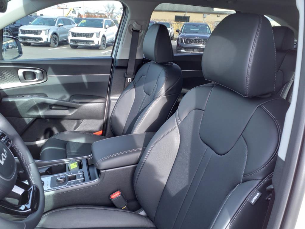 2025 Kia Sorento Hybrid EX photo 11