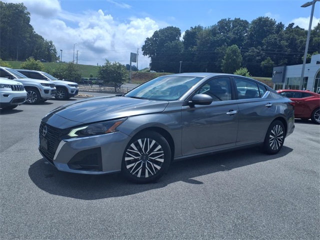 2023 Nissan Altima 2.5 SV photo 2
