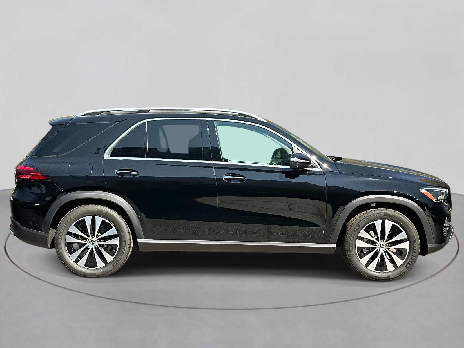 2026 Mercedes Benz GLE 350 4MATIC photo 4