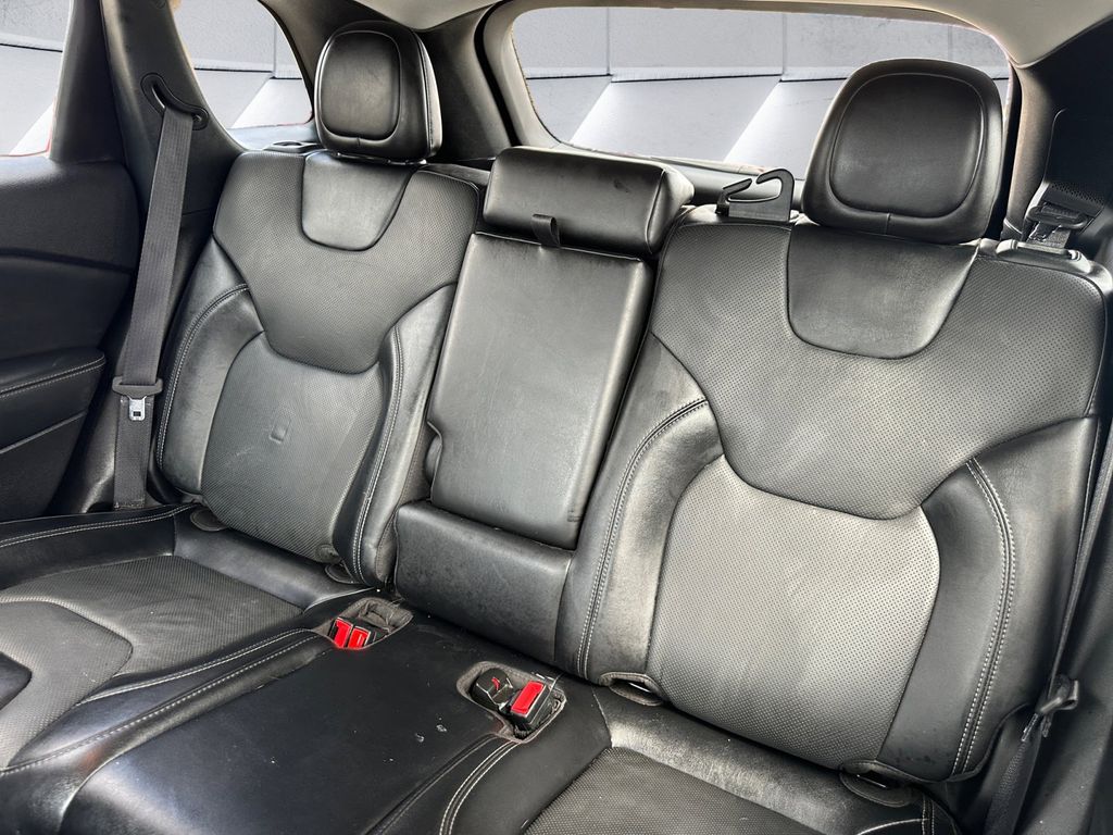 2023 Jeep Cherokee Altitude Lux photo 15