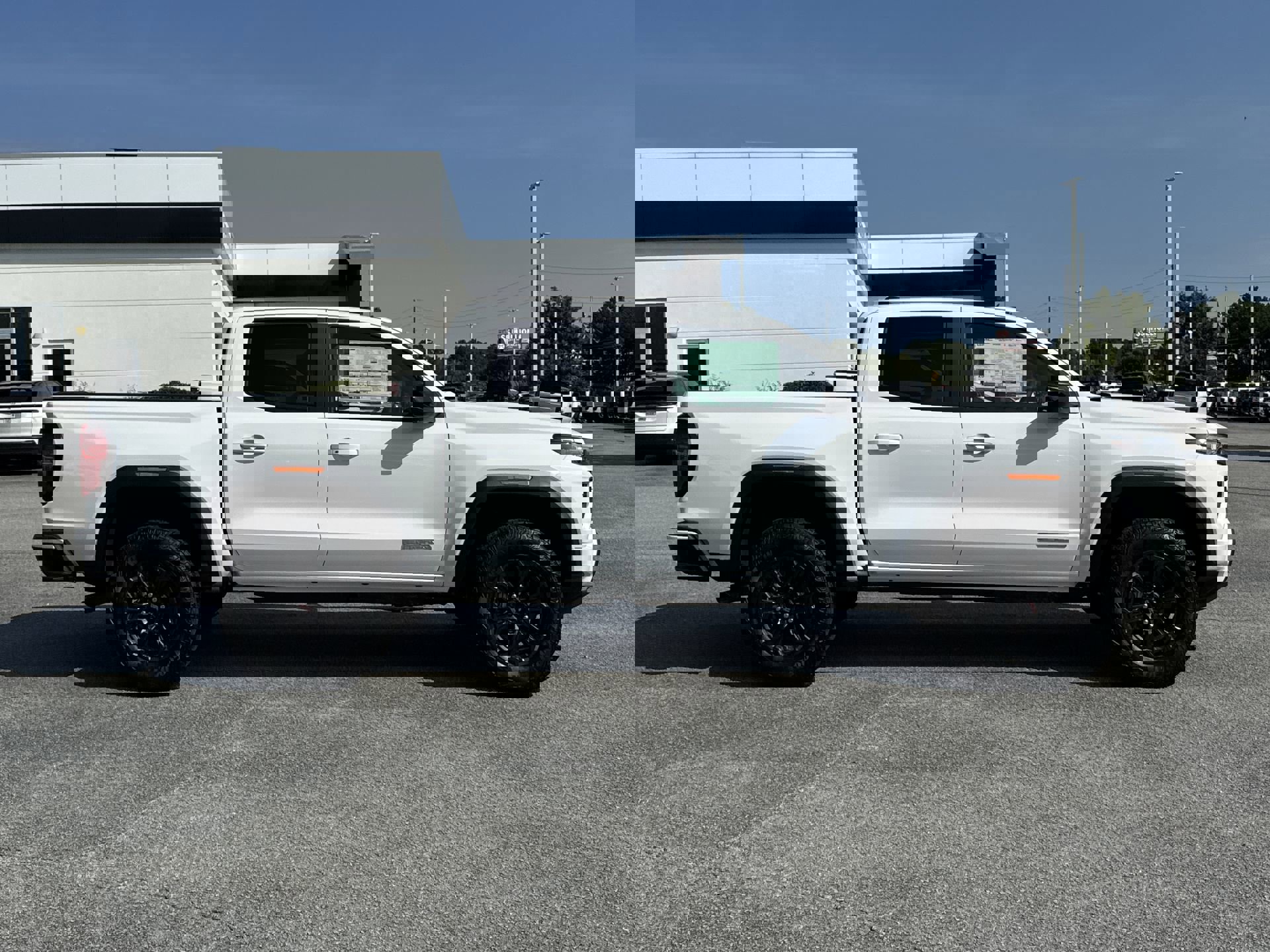 2025 Gmc Canyon Elevation photo 9