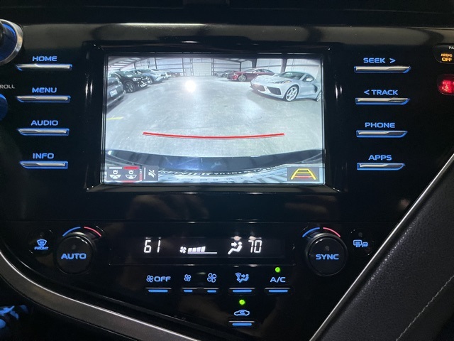 2018 Toyota Camry XSE photo 9