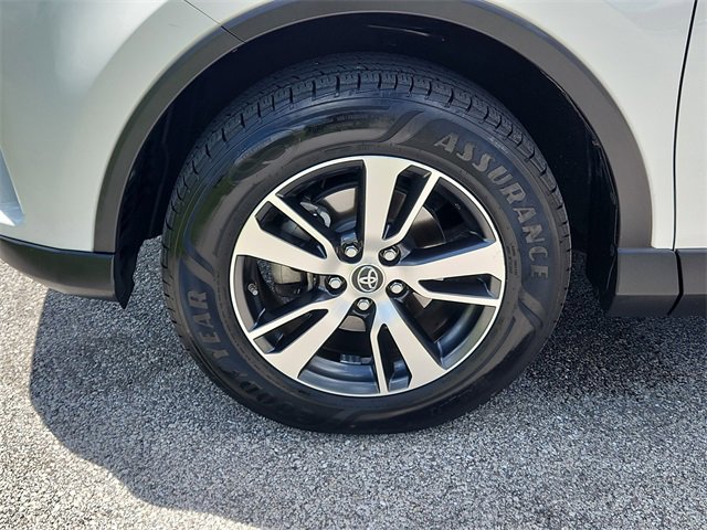 2018 Toyota RAV4 XLE photo 7