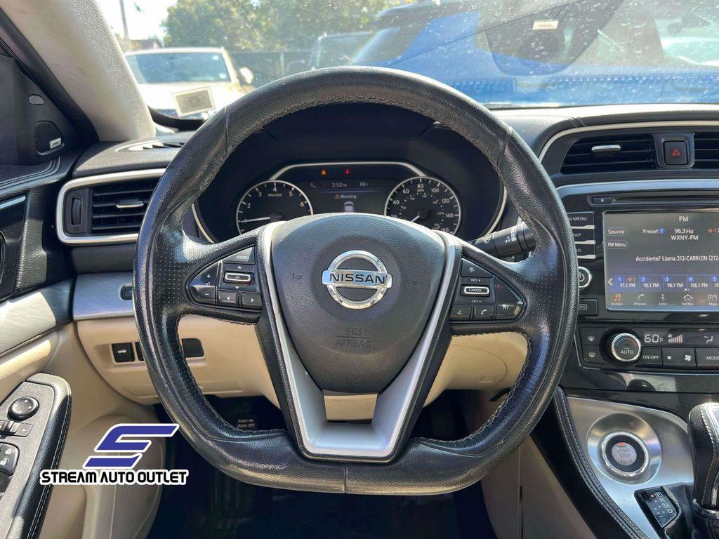 2017 Nissan Maxima SL photo 12