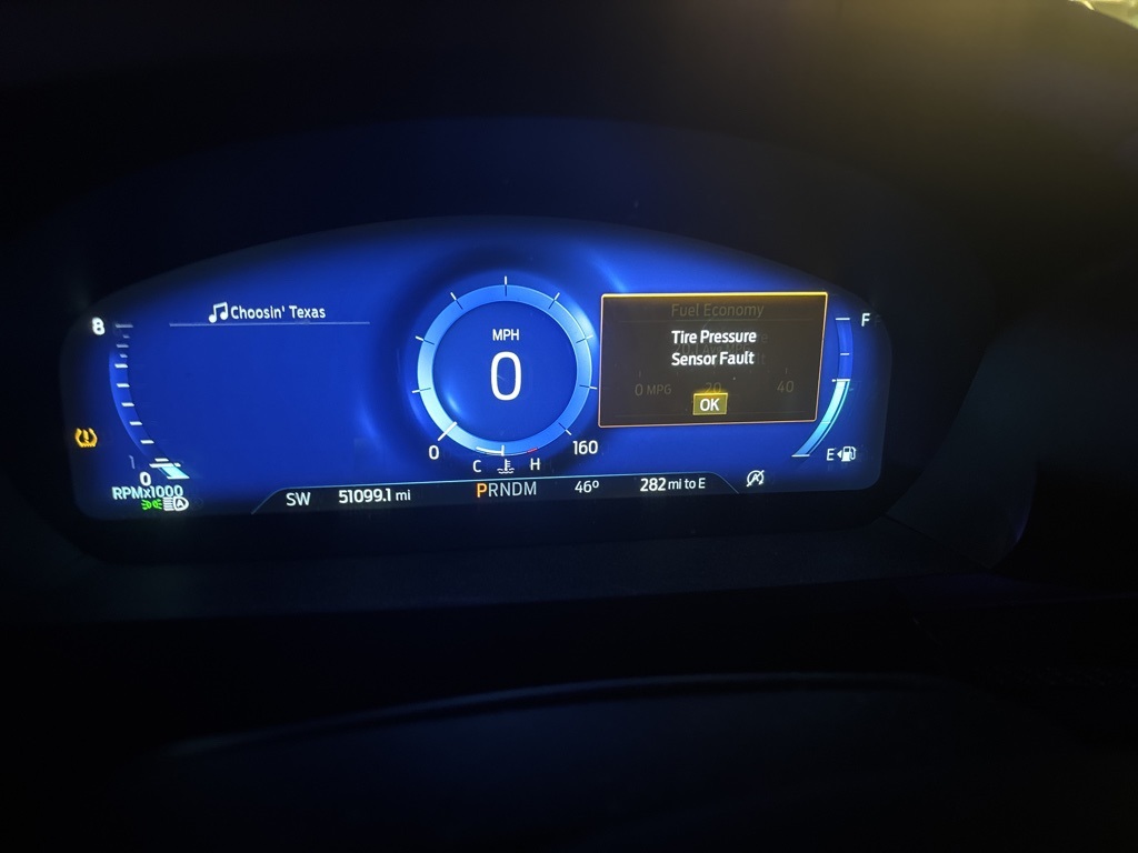 2020 Ford Explorer ST photo 3